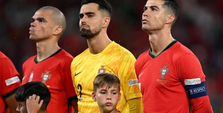 关于巴西队激战葡萄牙队，双方战绩拉近的信息